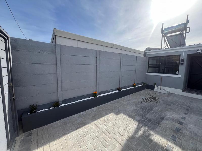 2 Bedroom Property for Sale in Kensington Western Cape